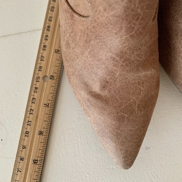 ⭐️❤️ MICHAEL ANTONIO Tan Wedge Booties - Picture 8 of 10